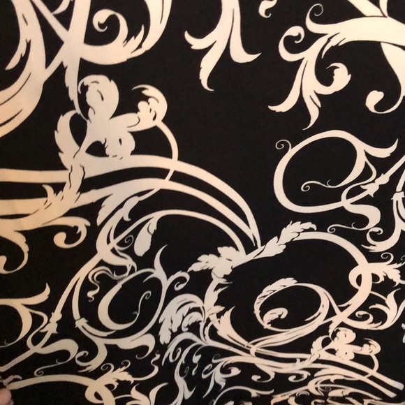 White House Black Market 3/4 sleeve Midi Dress - Picture 3 of 4